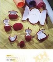 珍品雅藏 精美植绒珠宝首饰盒，馈赠佳品与品质包装的首选