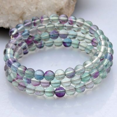 东海县盛饰珠宝 厂家年底清仓，纯天然萤石3圈6mm圆珠手链，天然健康与时尚的完美结合